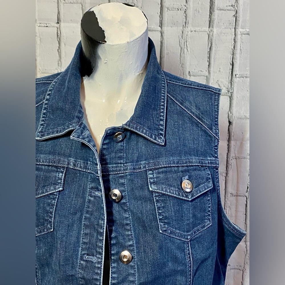 Chico’s Platinum Denim Vest *LIKE NEW*